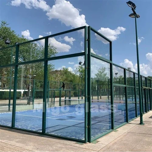 Niestandardowe sądy padel