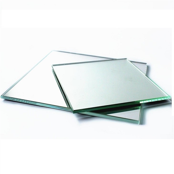 Table Centerpiece Mirror